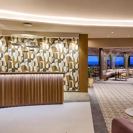 Ammos Luxury אתר נופש מסטיכרי